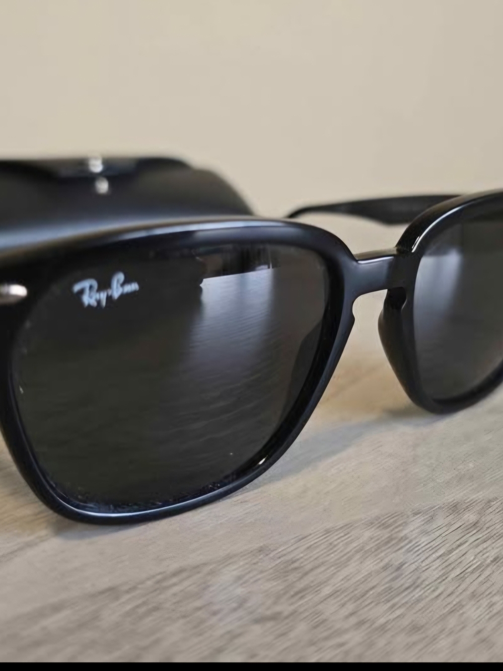 Ray-Ban RB4362 601/71 Black Sunglasses 55-18 + Case